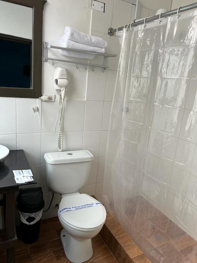 Hotel Perla Central Гуаякуил Екстериор снимка