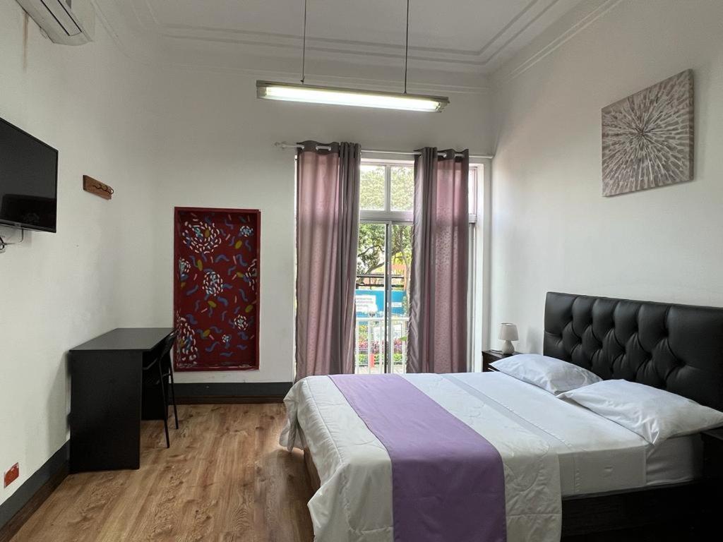 Hotel Perla Central Гуаякуил Екстериор снимка