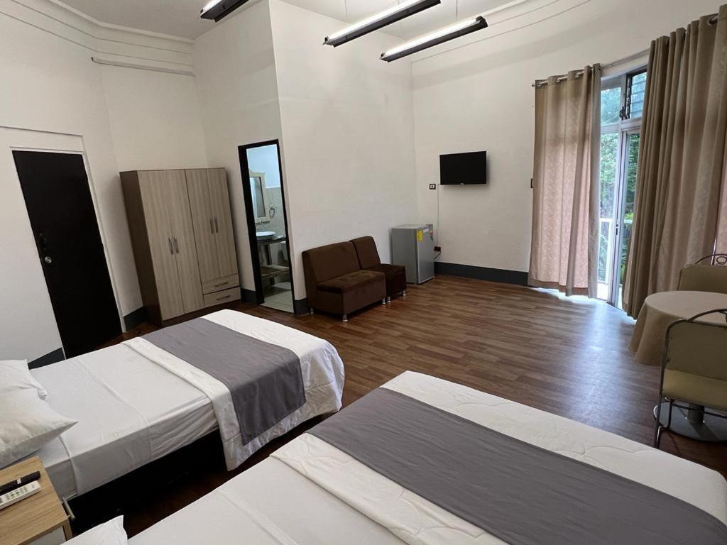 Hotel Perla Central Гуаякуил Екстериор снимка